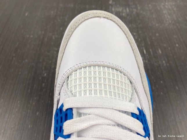 SB 4 Retro Jordan DR5415-104 0629